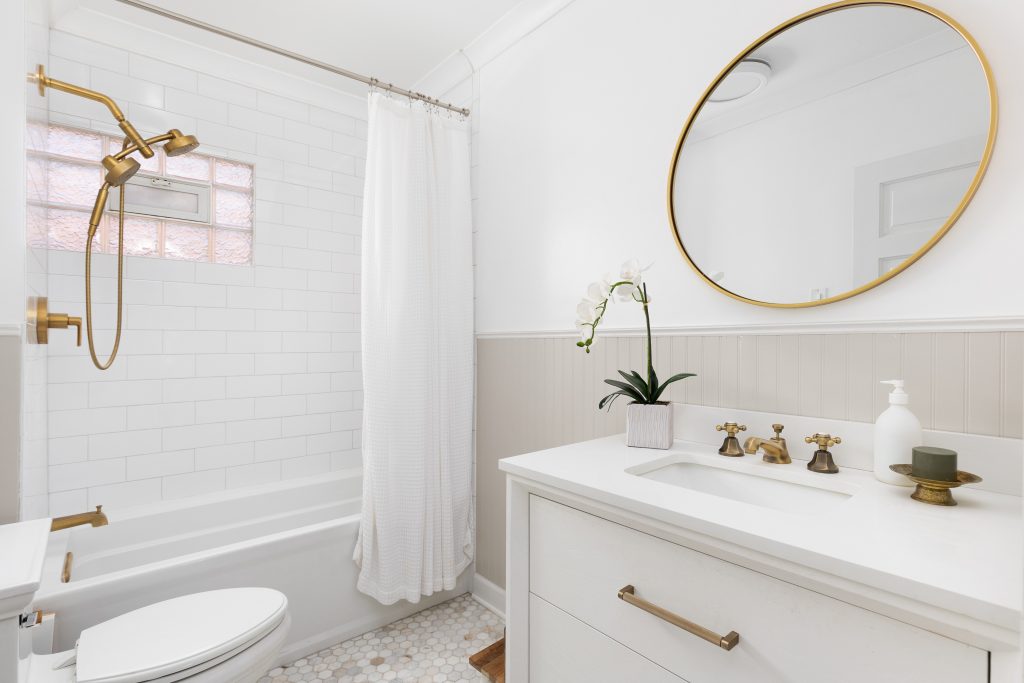 5 Expert Tips for Bathroom Renovations This Winter