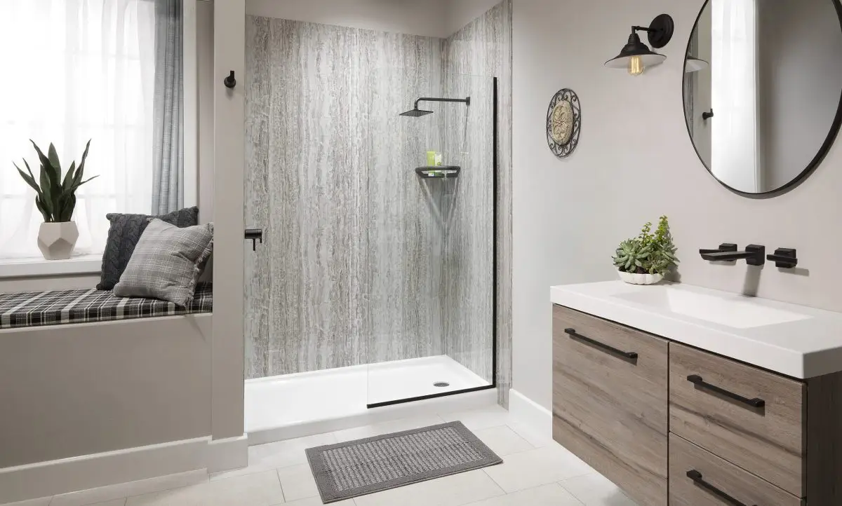 7 Benefits of a Walk-In Shower in Greenville